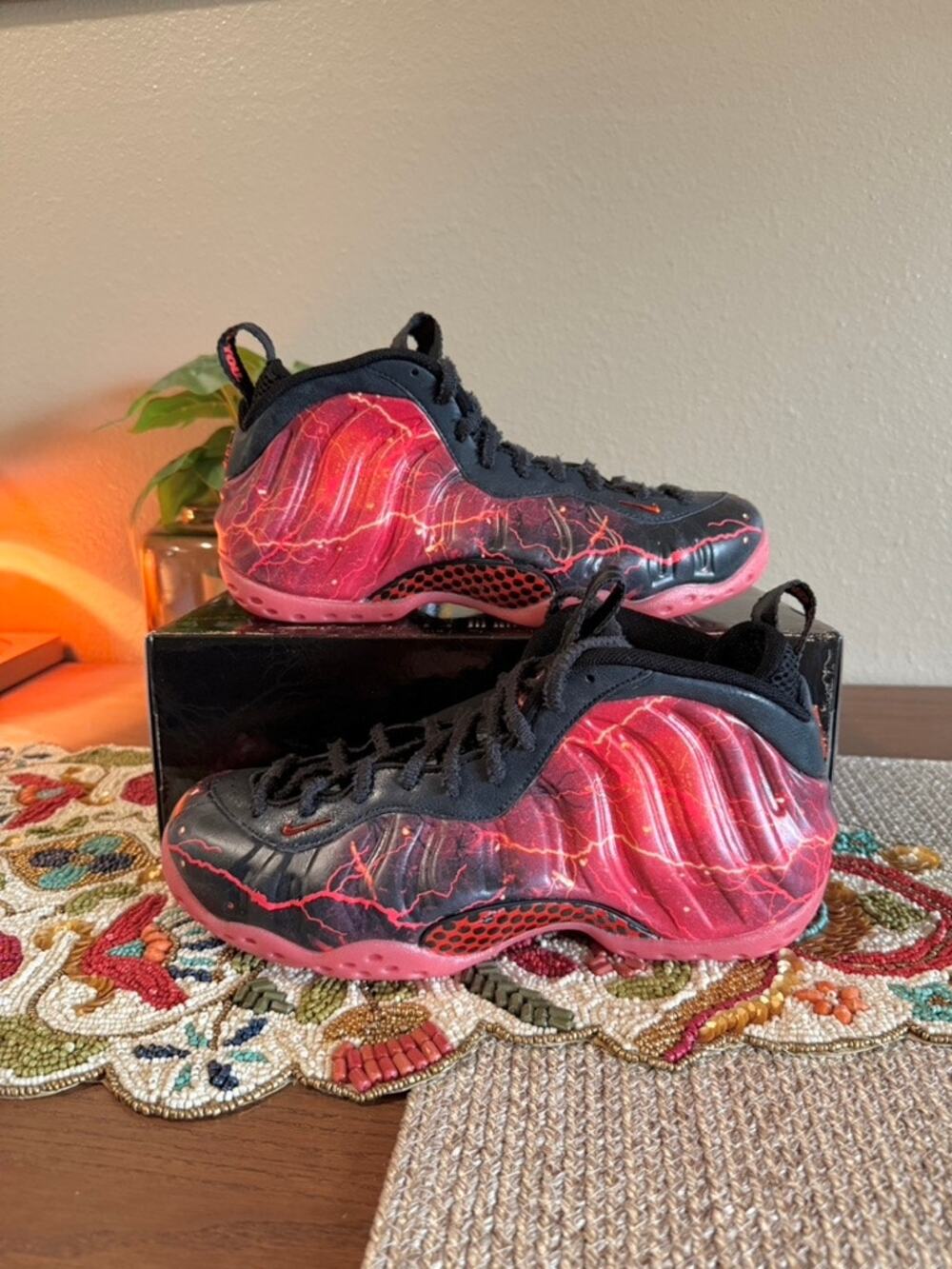 Nike Air Foamposite One Stranger Things Black Crimson Red Doernbecher IR7336 001